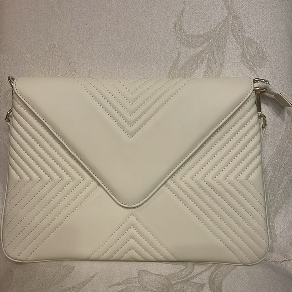 G’Juan Xavier Uptown Mini - Vintage Cream w/ Burgundy Interior - Picture 2 of 6